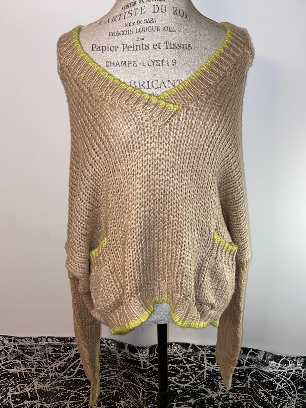 XL Relaxed Taupe V-Neck Sweater with Yellow Trim